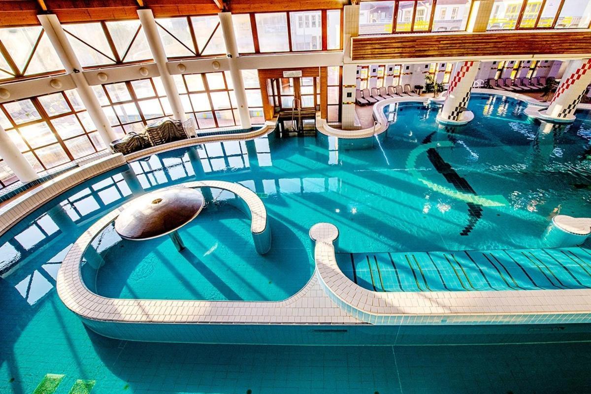 Sunset Wellness Apartman Zalakaros Appartement Buitenkant foto